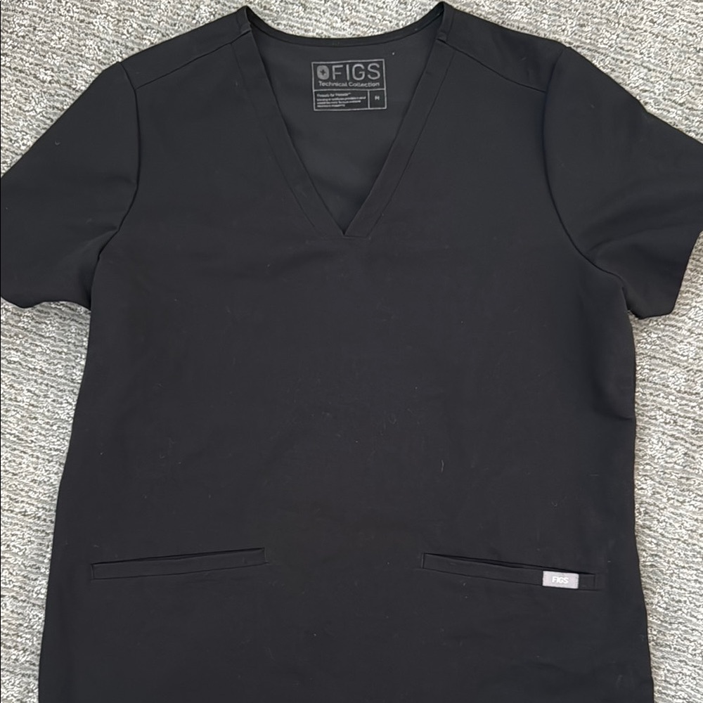 Figs Black Scrub Top
